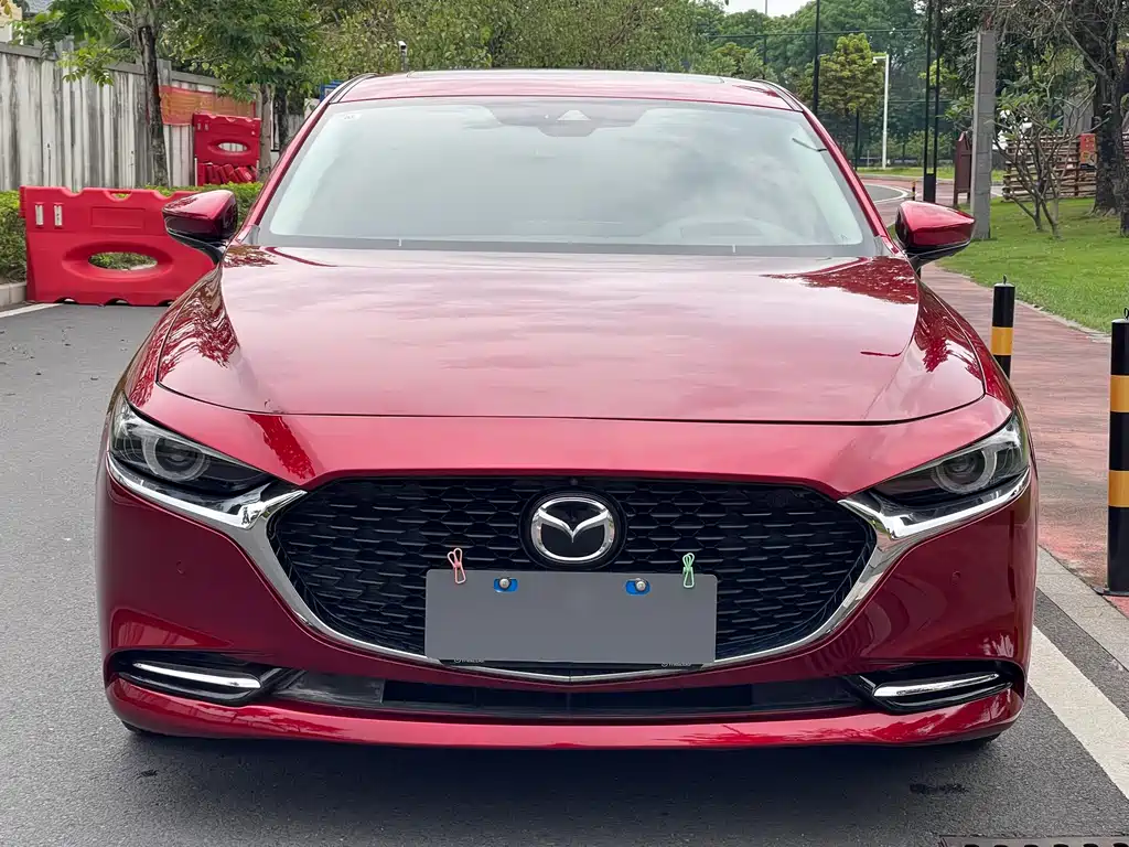 Mazda 3 Axela 2020 — фото 2
