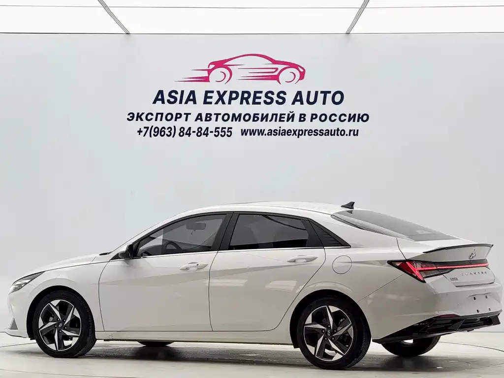 Hyundai Elantra 2022 — фото 6