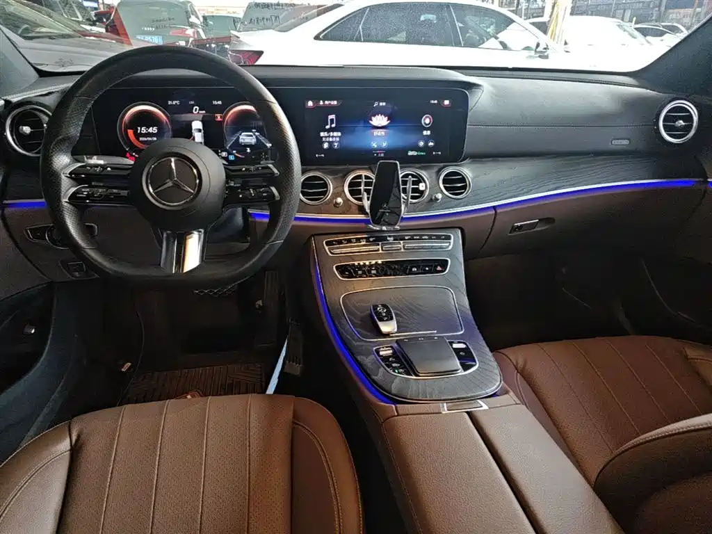 Mercedes-Benz E-Class 2021 — фото 10