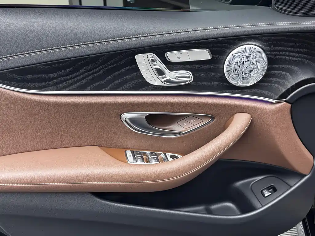 Mercedes-Benz E-Class 2021 — фото 22