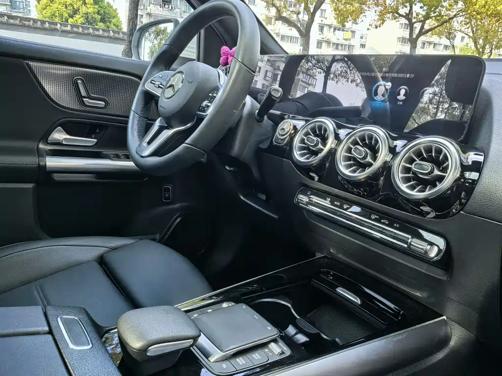 Mercedes-Benz GLA 2023 — фото 8