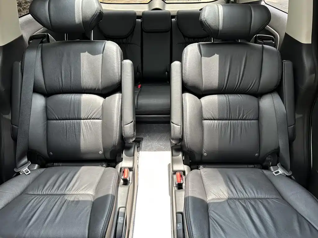 Honda Odyssey 2018 — фото 27