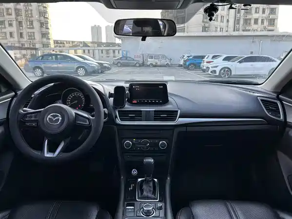 Mazda 3 Axela 2017