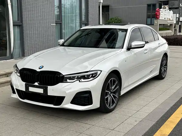 BMW 3 Series 2023