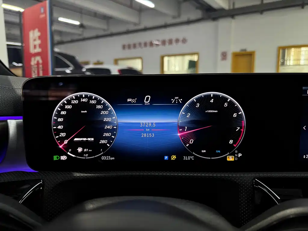 Mercedes-Benz A-Class AMG 2024 — фото 19