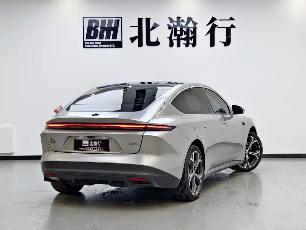 NIO ET5 2024