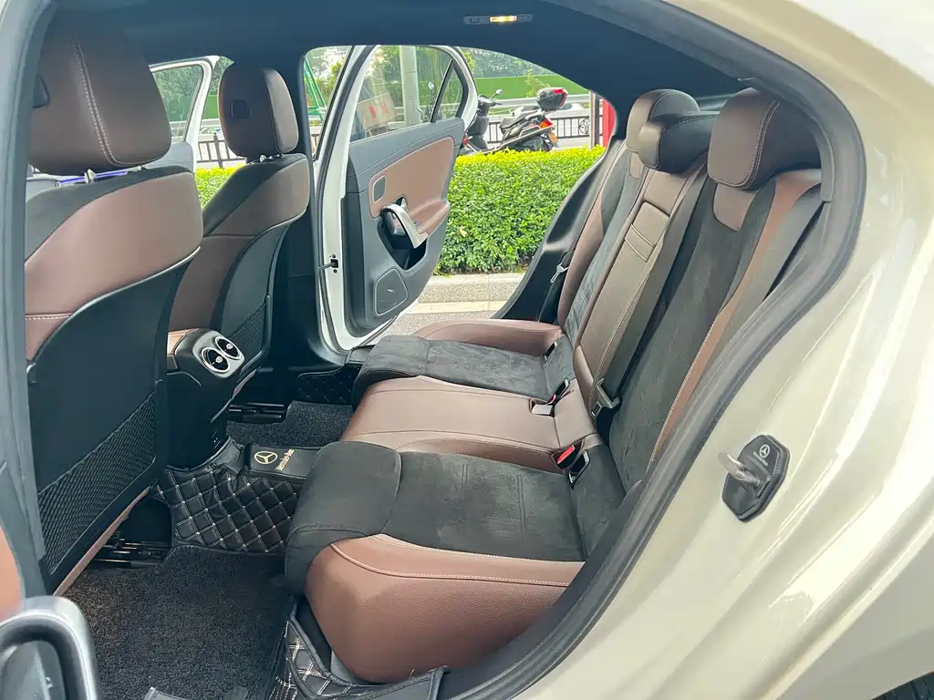Mercedes-Benz A-Class 2020 — фото 14