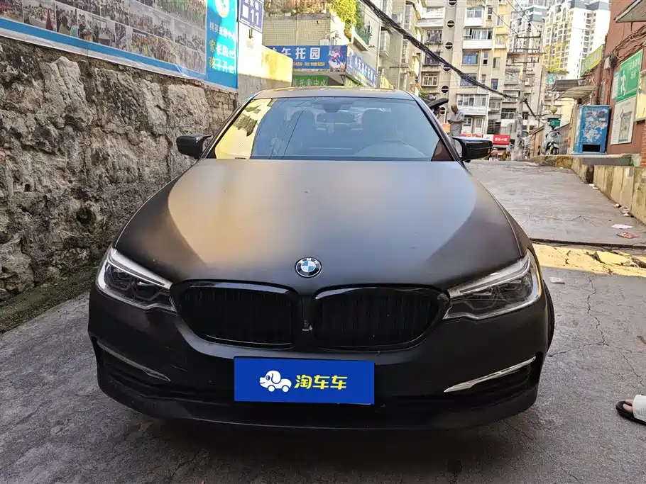 BMW 5 Series 2018 — фото 2