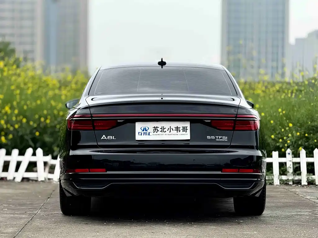 Audi A8 2021