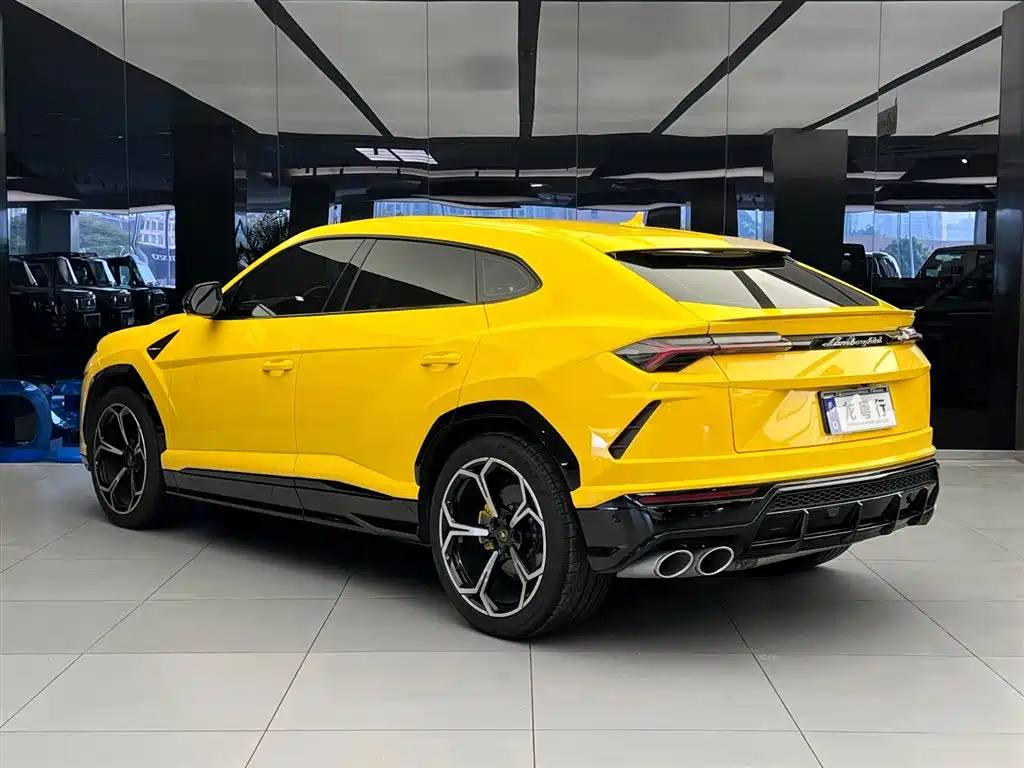 Lamborghini Urus 2022 — фото 4