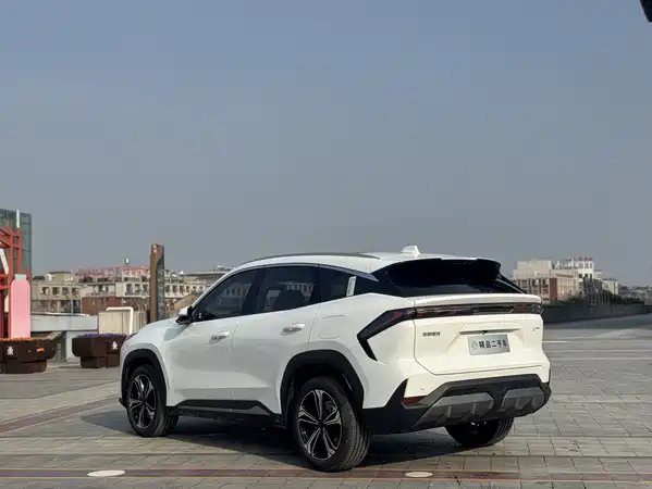 Geely Galaxy L7 2025