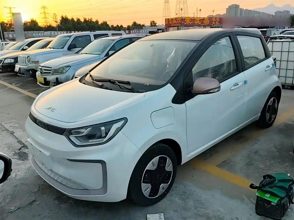Yiwei Huaxianzi 2024
