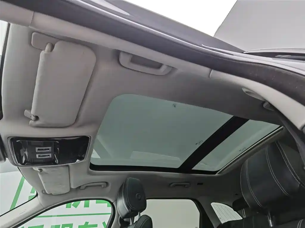 Land Rover Velar 2018 — фото 14