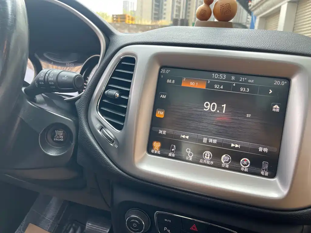 Jeep Compass 2018 — фото 11