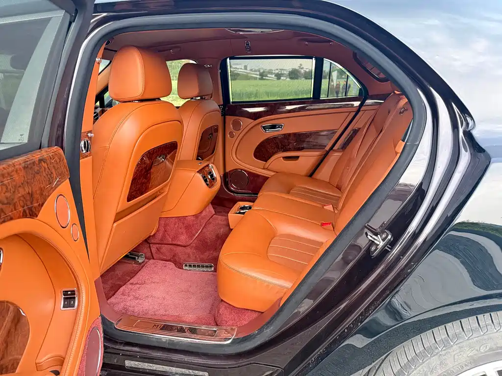 Bentley Mulsanne 2012 — фото 13