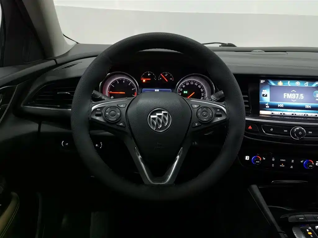 Buick Regal 2020 — фото 11