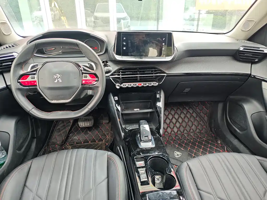 Peugeot 2008 2021