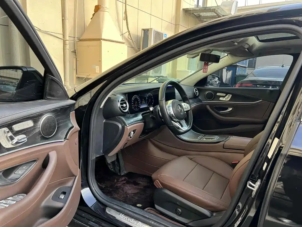 Mercedes-Benz E-Class 2019 — фото 7