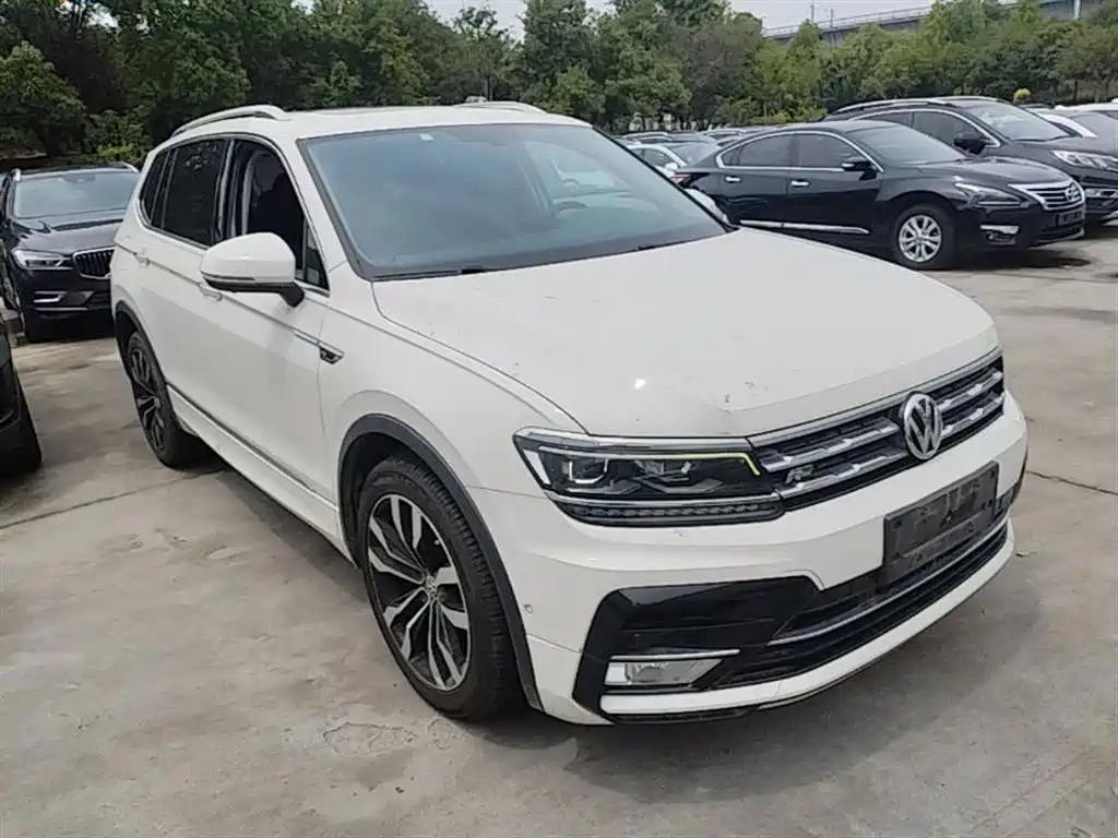 Volkswagen Tiguan L 2020 — фото 4