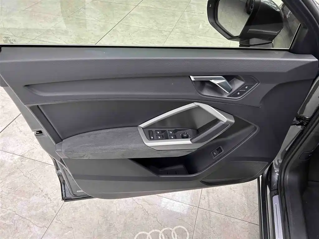 Audi Q3 2022 — фото 10