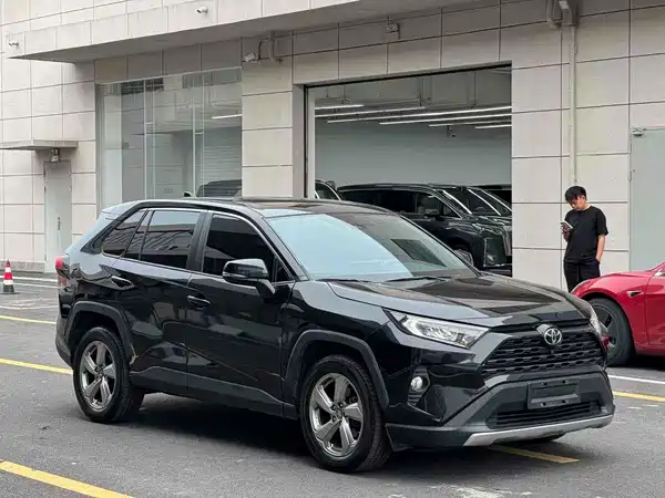 Toyota RAV4 2021