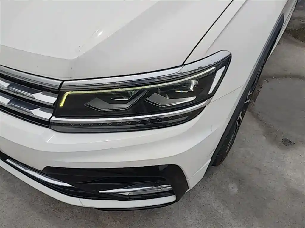 Volkswagen Tiguan L 2020 — фото 24
