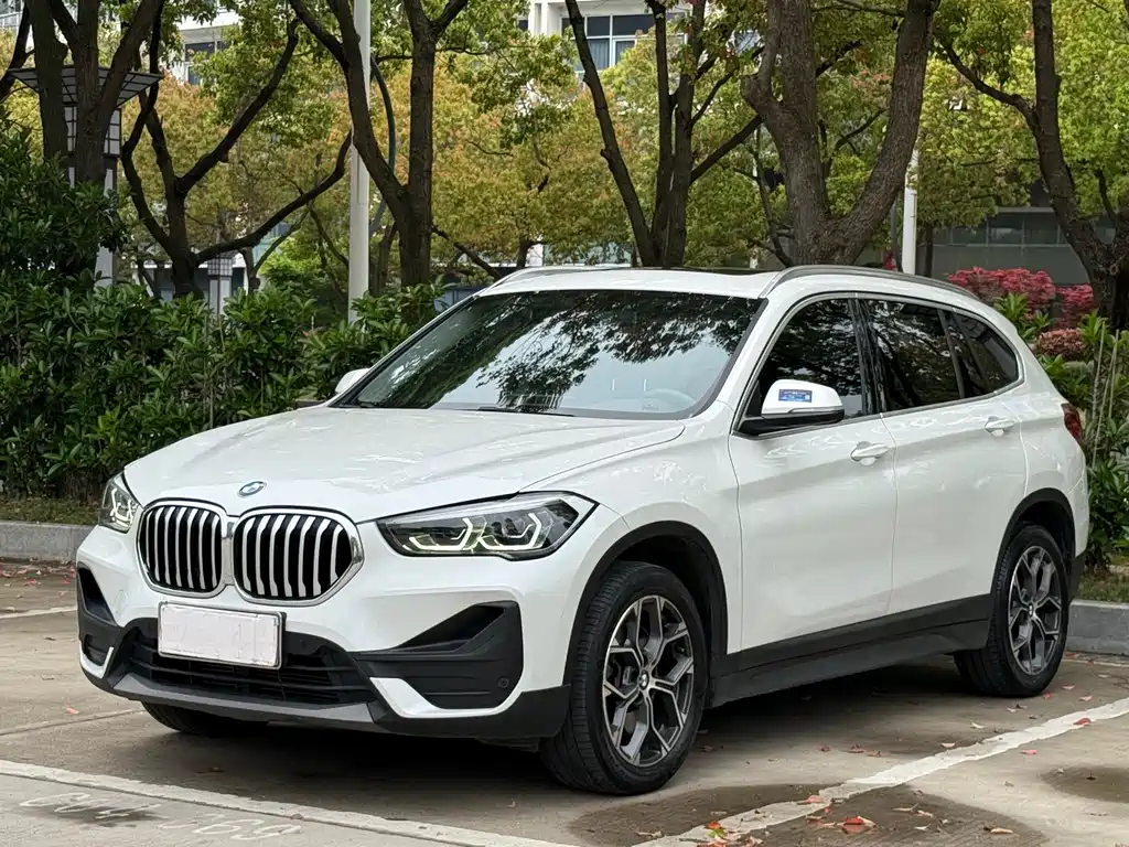 BMW X1 2023 — фото 1
