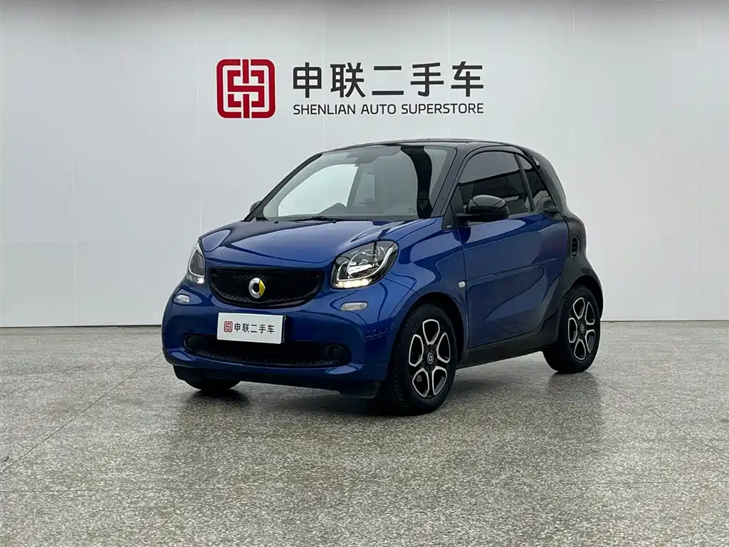 smart Fortwo 2019 — фото 1