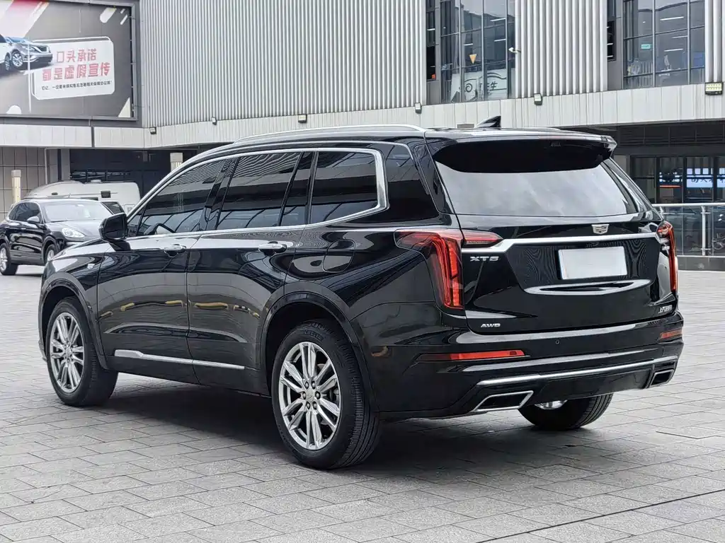 Cadillac XT6 2021 — фото 16