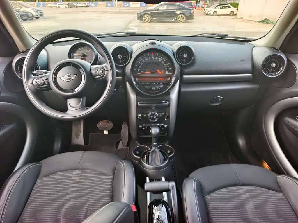MINI Countryman 2015