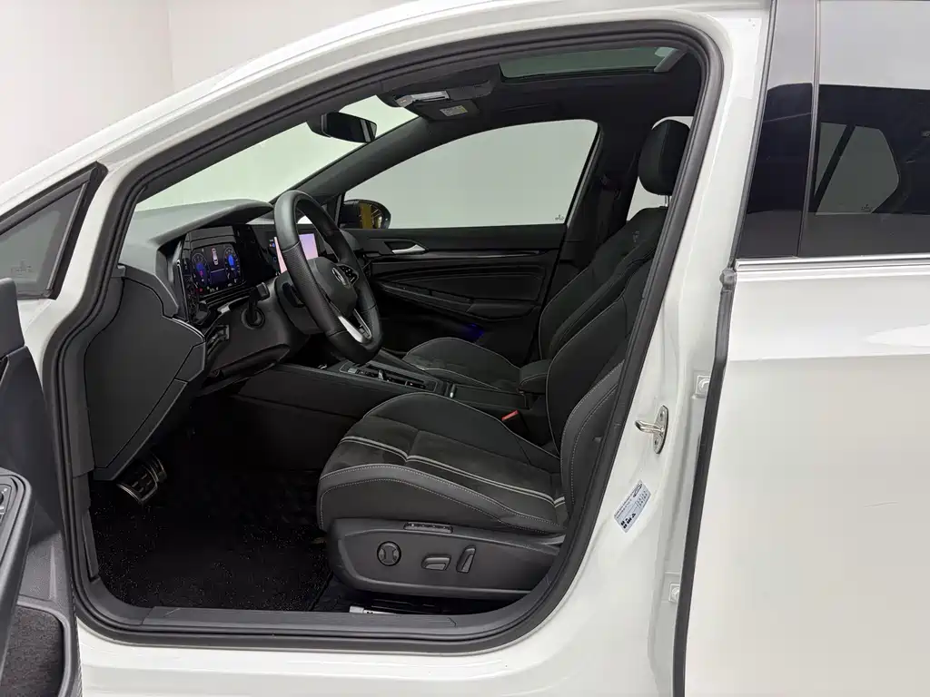 Volkswagen Golf 2023