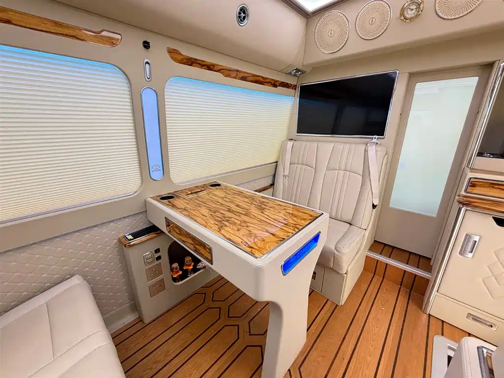 Toyota Coaster 2023 — фото 12