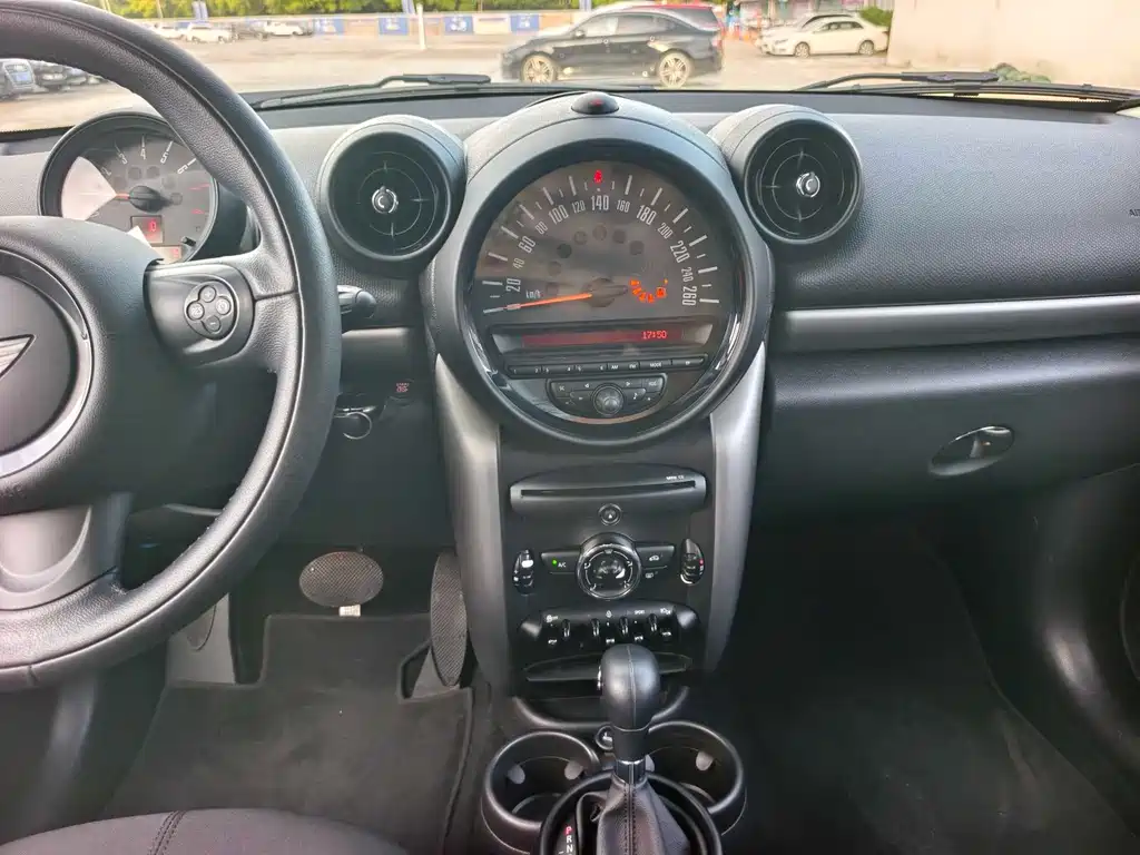 MINI Countryman 2015 — фото 11