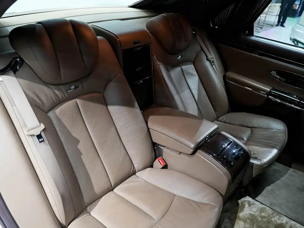 Maybach Maybach 2012 — фото 20