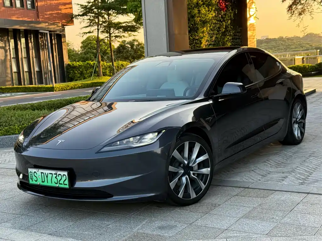 Tesla Model 3 2024 — фото 1