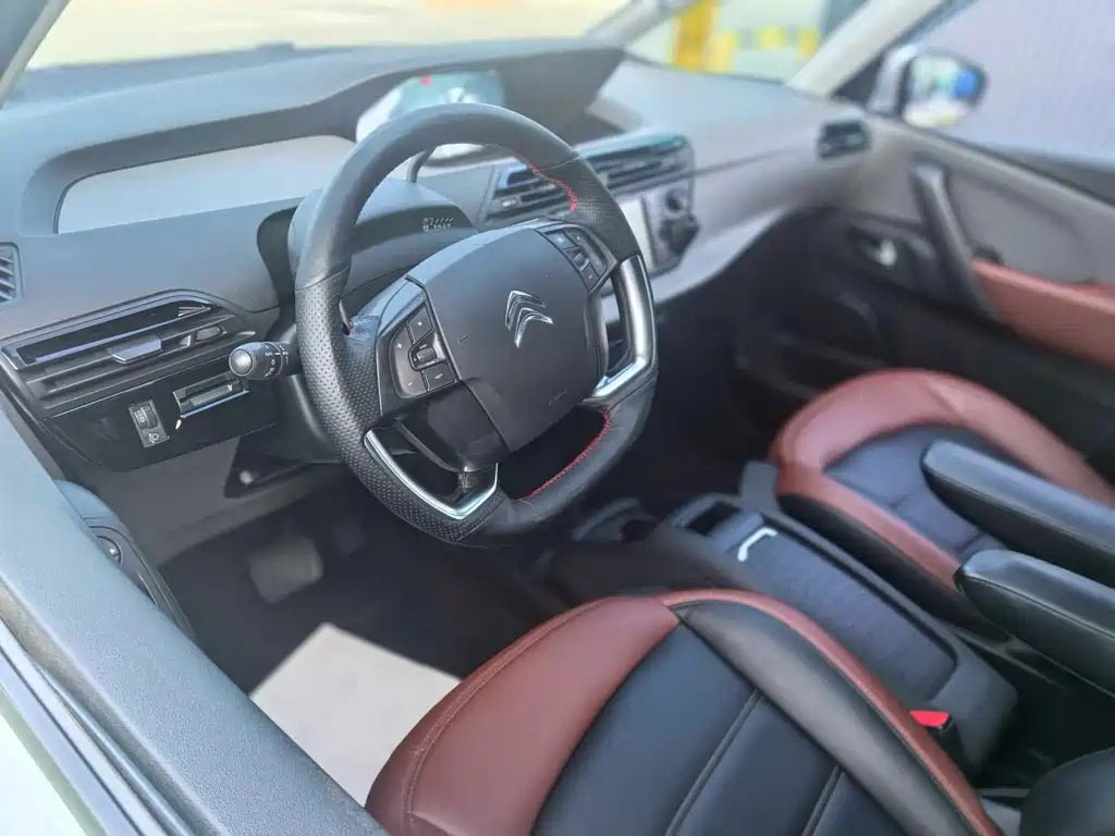 Citroen C4 Picasso 2018 — фото 7