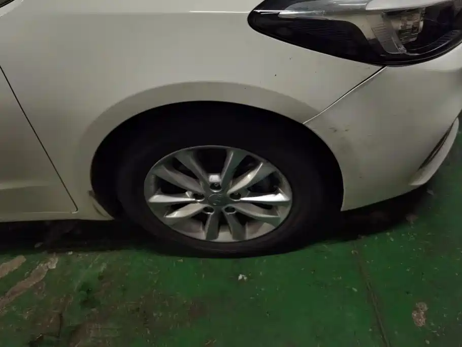 Kia K3 2016