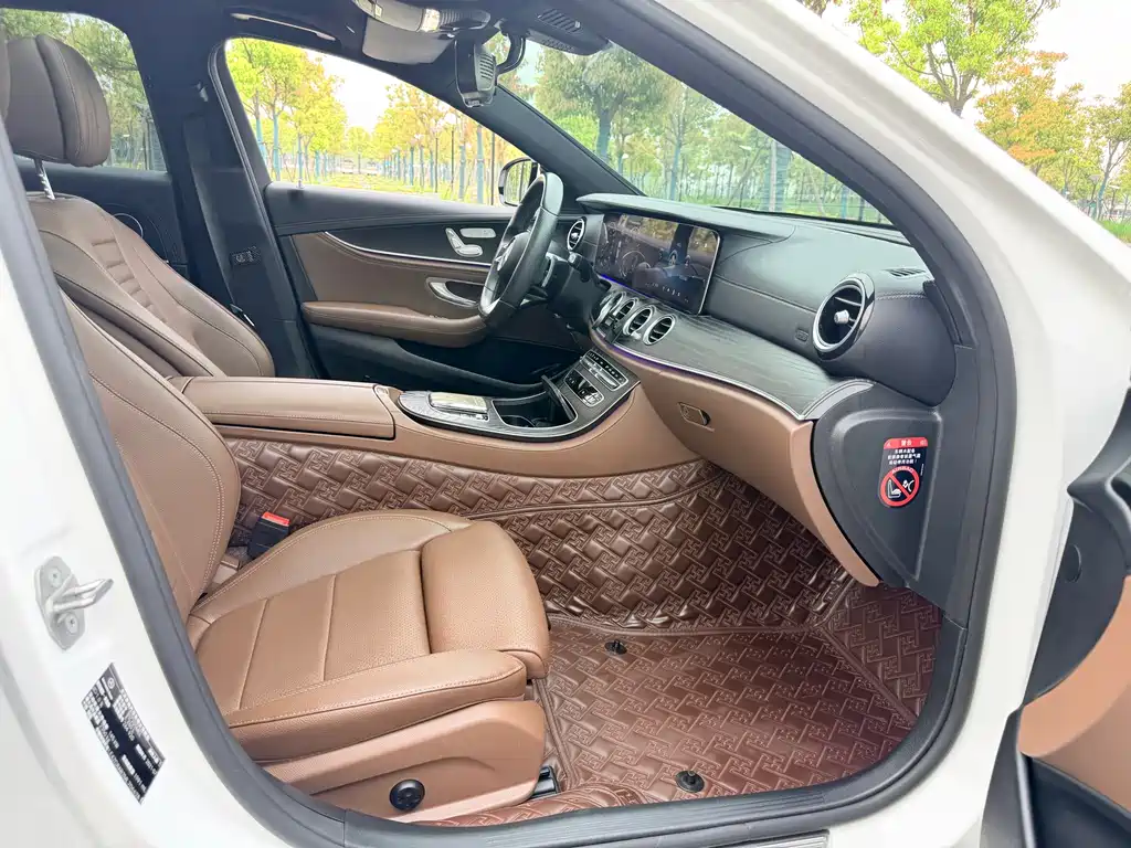 Mercedes-Benz E-Class 2021 — фото 10