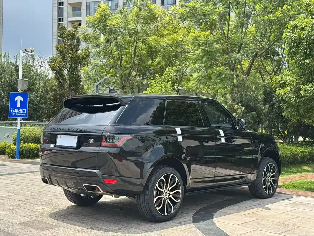 Land Rover Range Rover Sport 2022 — фото 9