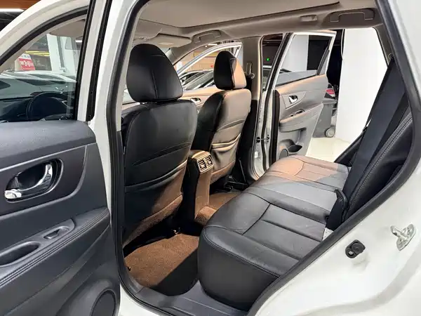 Nissan X-Trail 2014