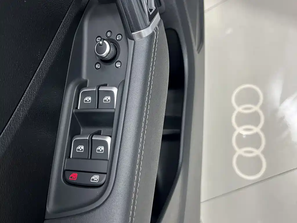 Audi Q2L 2022 — фото 17