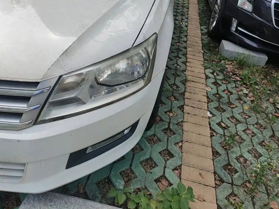 Volkswagen Santana 2014