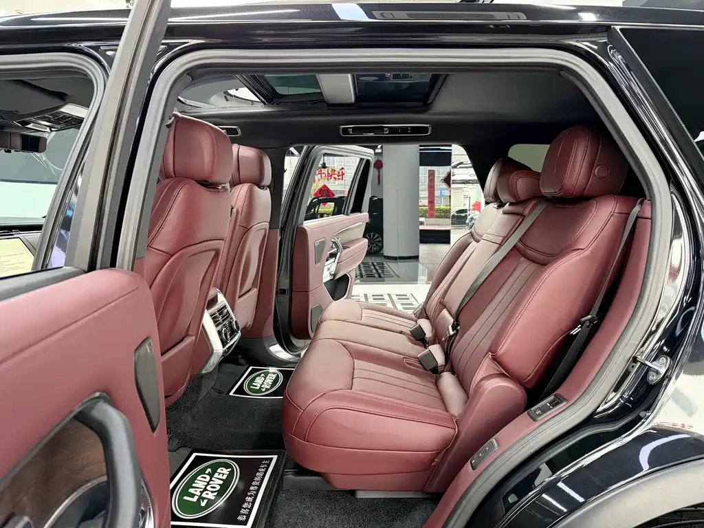Land Rover Range Rover 2024 — фото 13