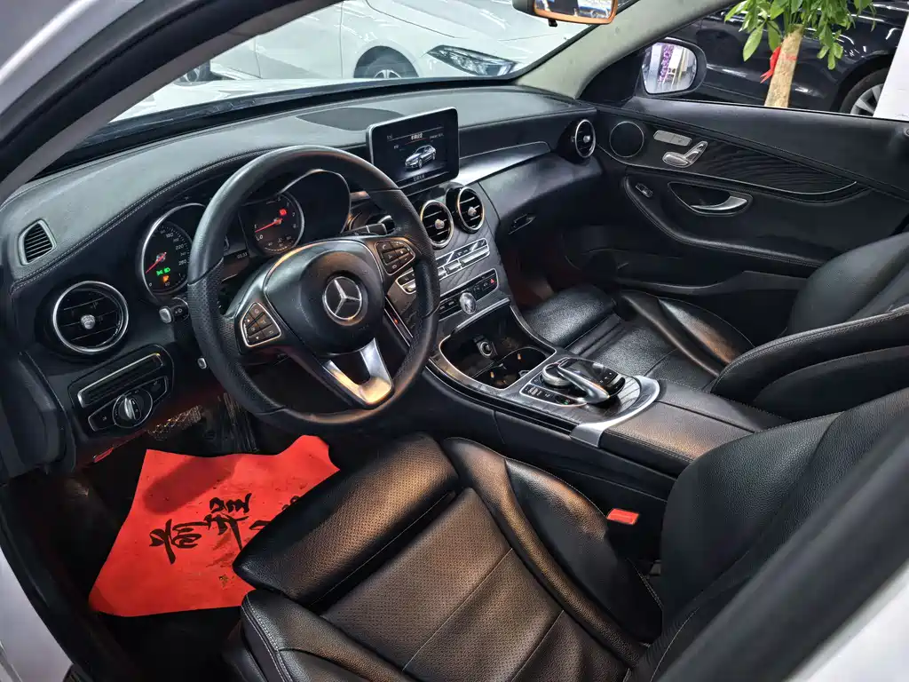 Mercedes-Benz C-Class 2018 — фото 15