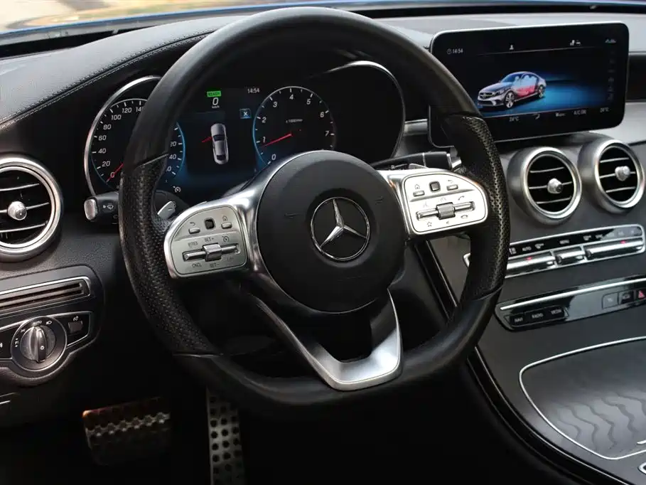 Mercedes-Benz C-Class 2019 — фото 12