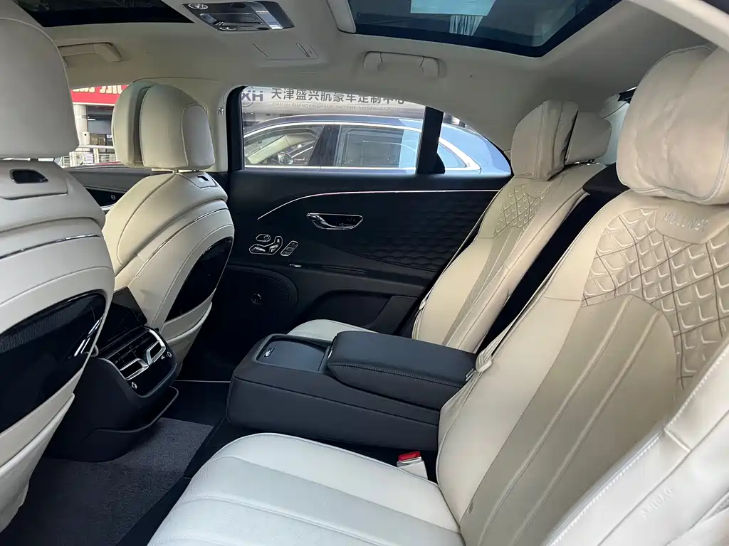 Bentley Flying Spur 2026 — фото 14