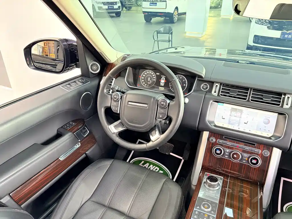 Land Rover Range Rover 2017 — фото 17