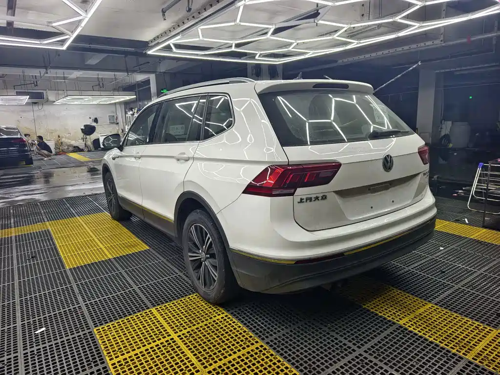 Volkswagen Tiguan L 2019 — фото 6