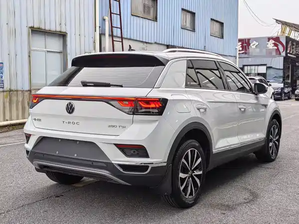Volkswagen T-Roc 2023