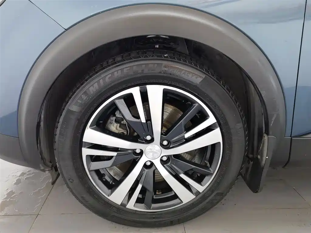 Peugeot 5008 2018 — фото 17